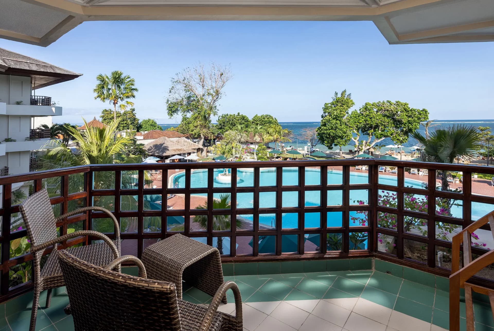 Prama-Deluxe Seaview-1