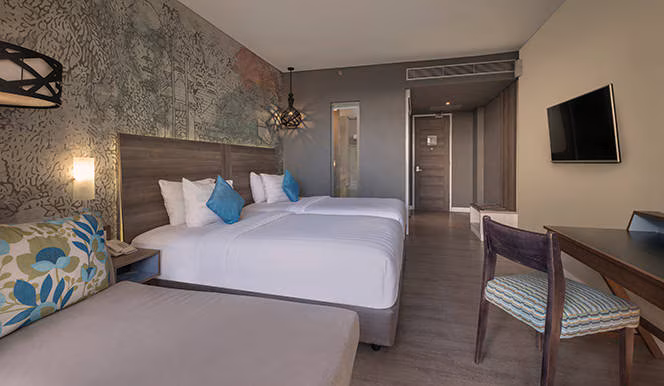 Wyndham-Executive Twin Balcony-2
