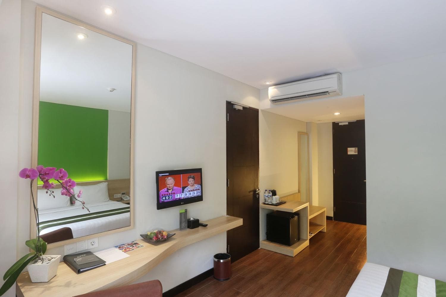 grandwhiz-Premiere Room-3